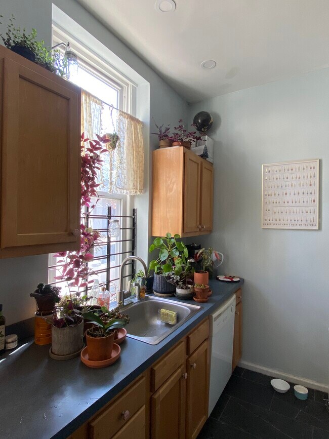 Building Photo - 1422 Wharton St