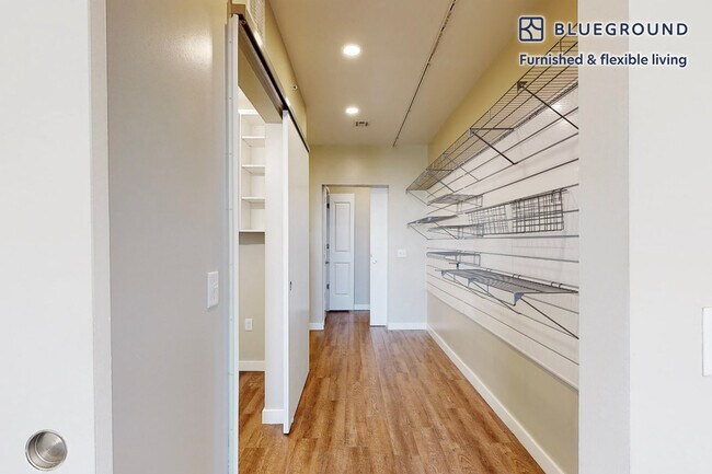 Building Photo - 79 Alexander St