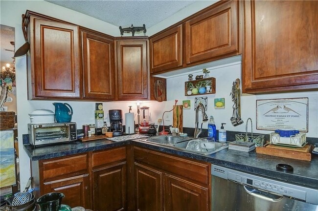 Building Photo - Ghent on the Square