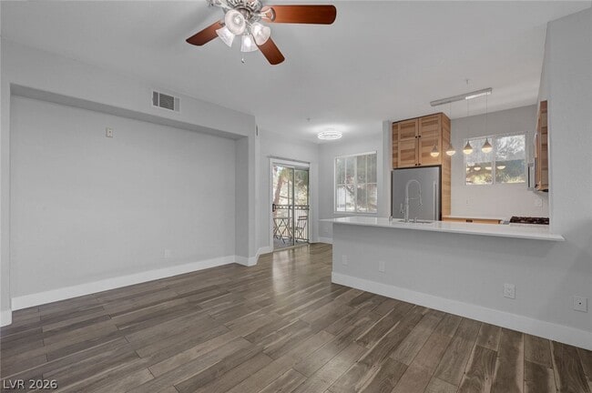Building Photo - 9050 W Warm Springs Rd