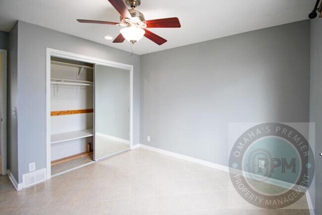 Building Photo - Beautiful and Spacious 3 Bd/3Ba with finished basement