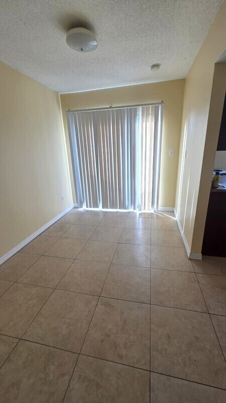 Building Photo - 34 S Ortman Dr