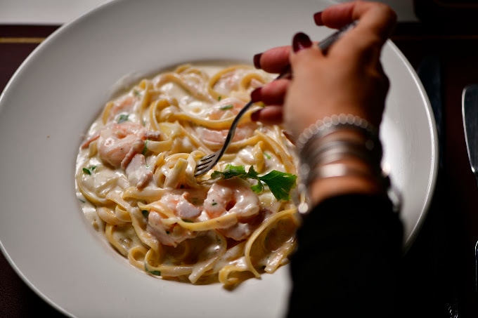 Neighborhood - Local Restaurant Dining - 5555 Collins Ave