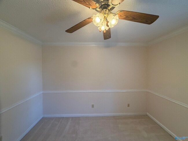 Building Photo - 701 Rigel Dr SW