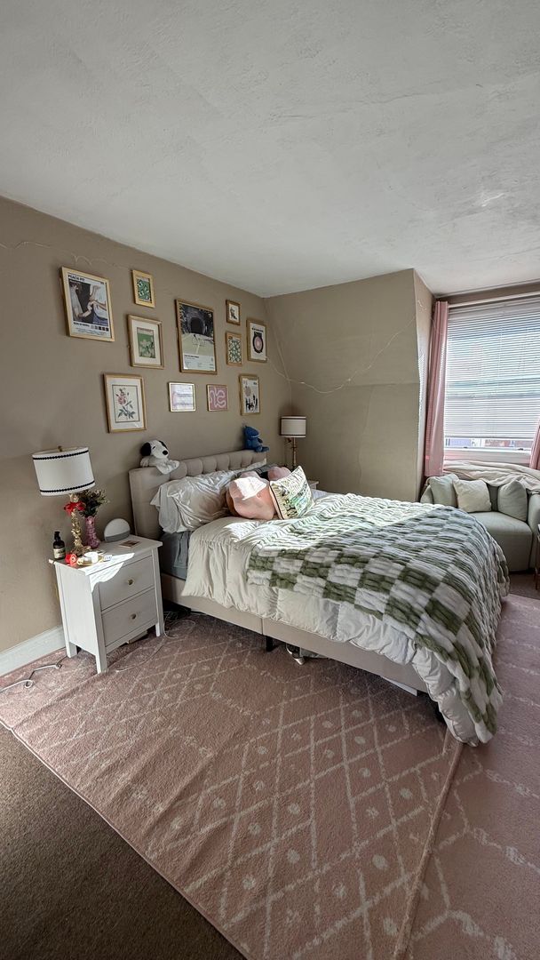 Building Photo - Beautiful 3 or 4 Bedroom 2 Bathroom in Lawrenceville- Updated Ammenities and Fantastic Location!!