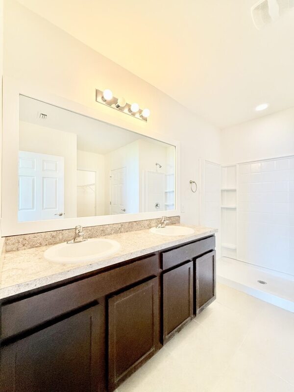 Building Photo - 3422 Cancun Ct