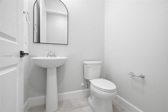 Building Photo - 13895 Spruce Pne Dr