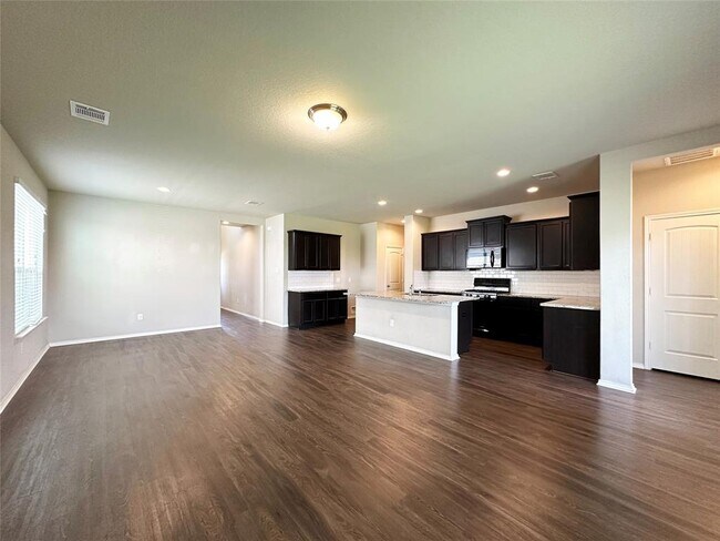 Building Photo - 109 Miles Dr