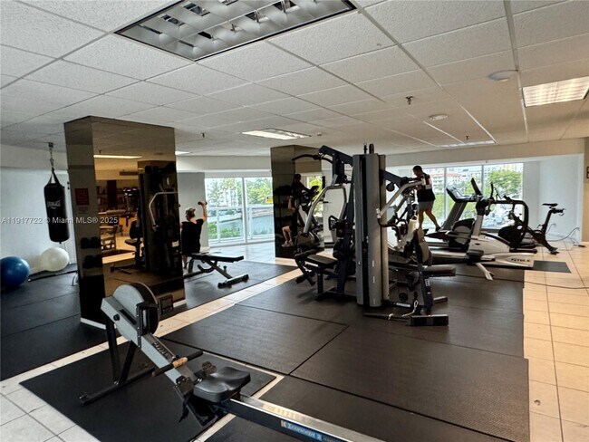 Building Photo - 2401 Collins Ave