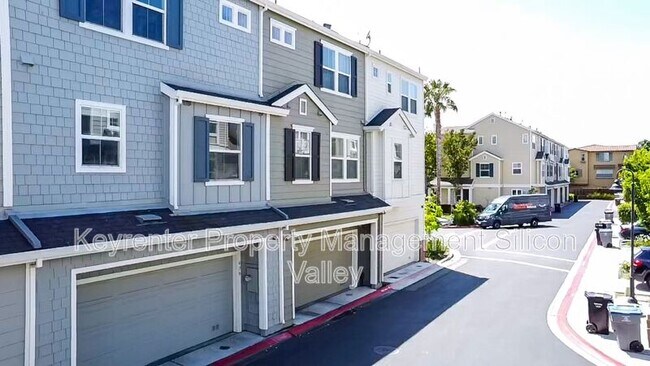 Building Photo - 679 Montara Terrace