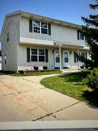 Building Photo - 1307-1309 Falls Ct