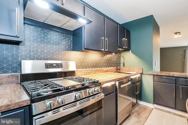 Building Photo - 94 Teal Ct