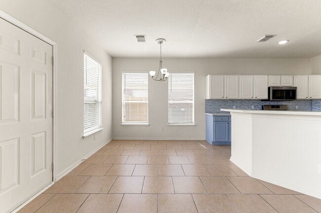 Building Photo - 20307 Wild Berry Dr