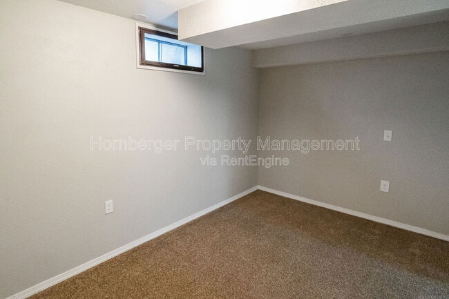 Building Photo - 1214 E 43rd Ave