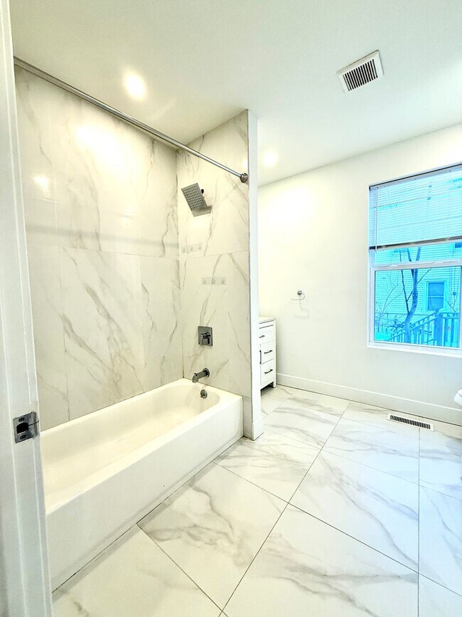 Building Photo - 520 Delaware Ave