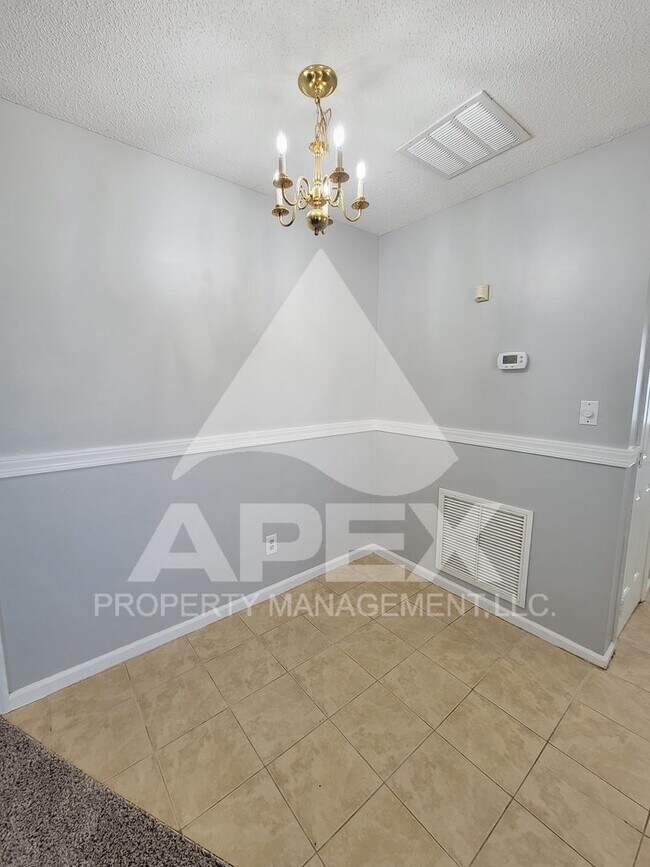 Building Photo - 3 Bd - 2 Ba Single Family Home in North Knoxville - Fountain City!