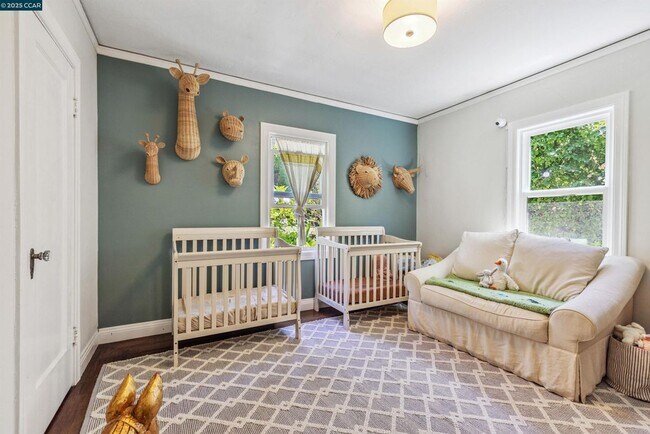 Building Photo - 1048 Leo Way