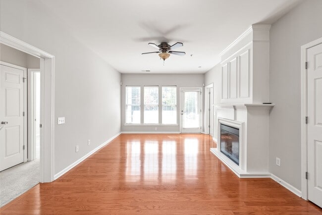 Building Photo - Prime Ballantyne Living: 2-Bedroom, 2-Bath Condo