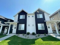 Building Photo - SHE1058