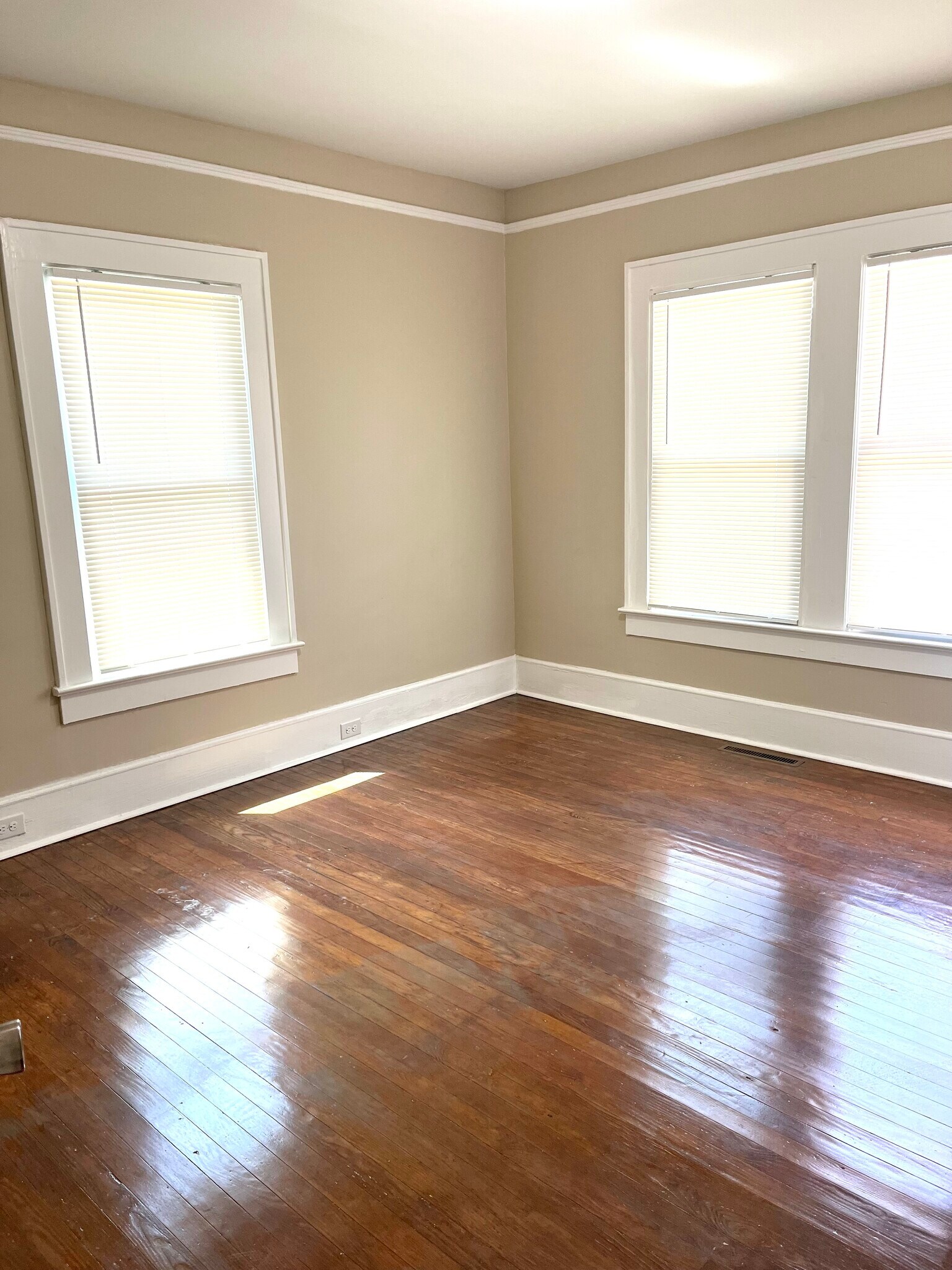 Building Photo - 1111 Boulevard