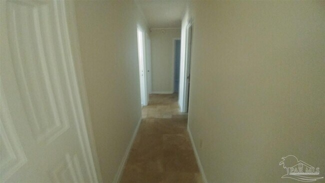 Building Photo - 4435 Roxborough Pl