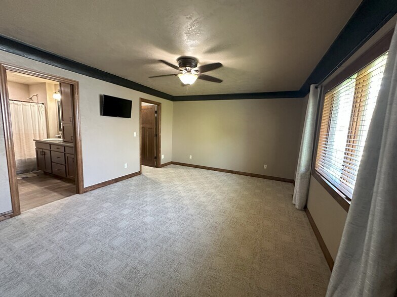Master Bedroom - W6936 Maple Terrace Rd