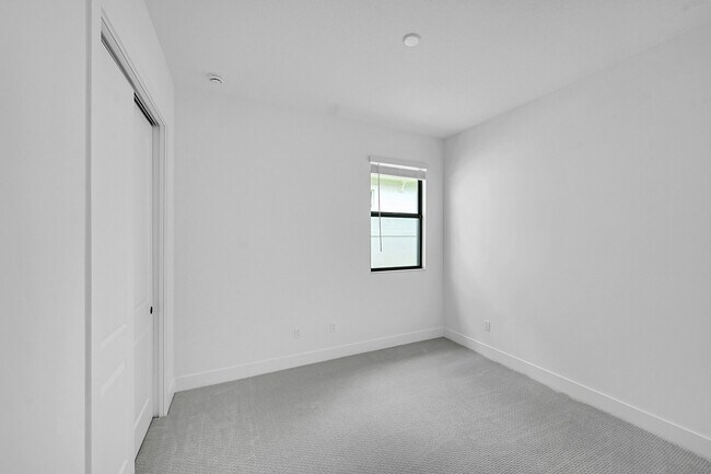 Building Photo - 9520 St Germain Dr