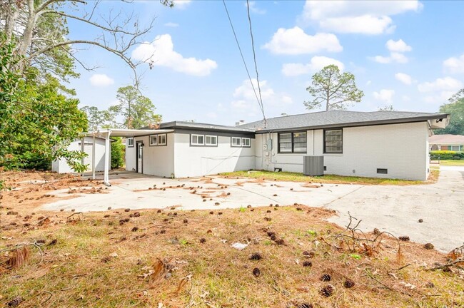 Building Photo - Spacious 3-Bedroom Home in Savannah – Avai...