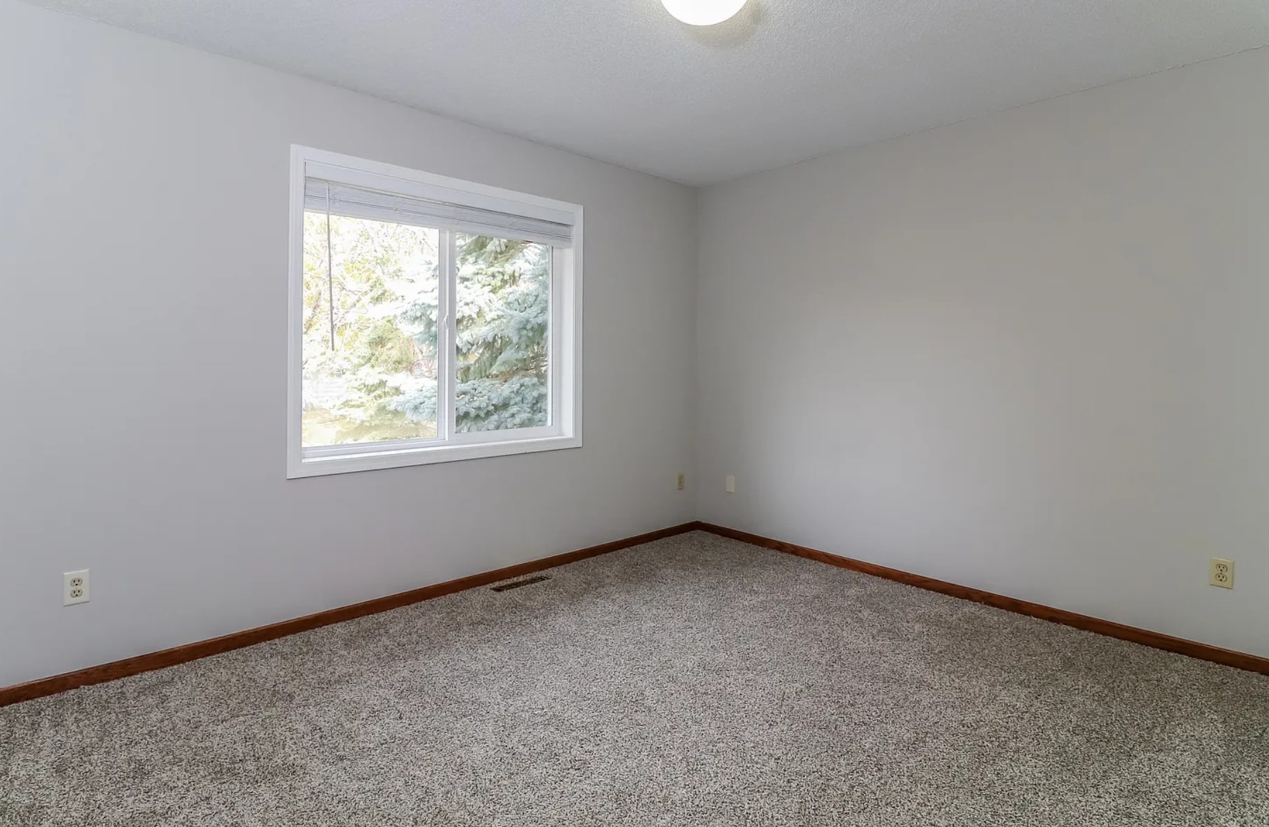 Building Photo - 5920 W 136th St