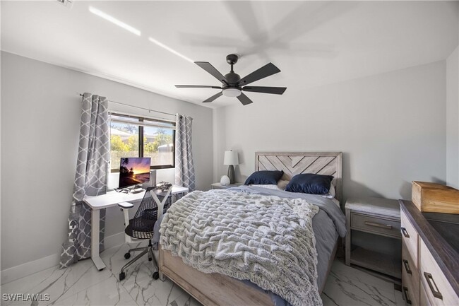 Building Photo - 1890 Oakes Blvd