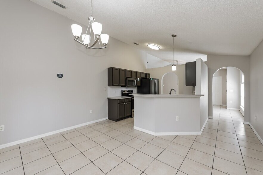 Building Photo - 6241 Perdita Ct