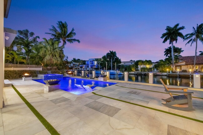 Building Photo - 334 Isle of Capri Dr