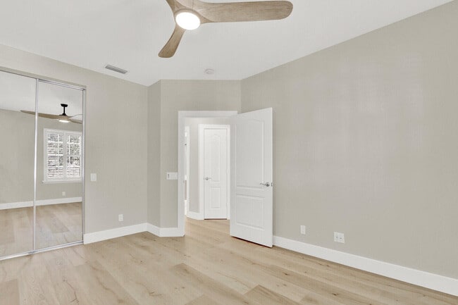 Building Photo - 28 Live Oak Cir