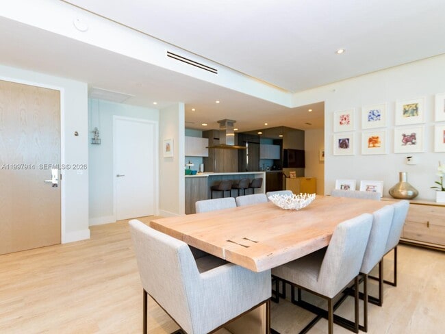 Building Photo - 360 Ocean Dr