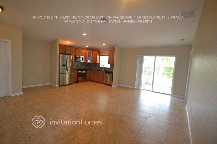 Building Photo - 5940 Azalea Cir
