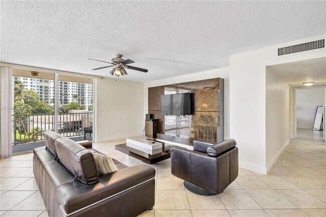 Building Photo - 1401 S Ocean Dr
