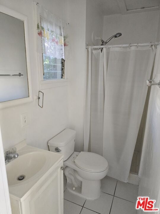 Building Photo - 815 N Poinsettia Pl