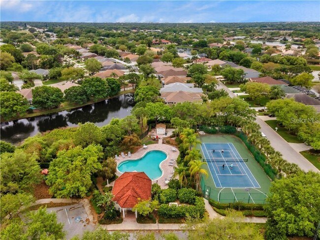 Building Photo - 6754 W Country Club Ln