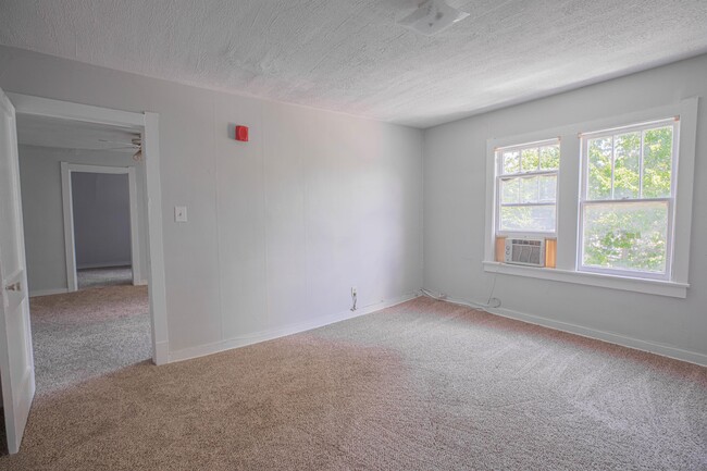 Building Photo - 706 Chickamauga Ave