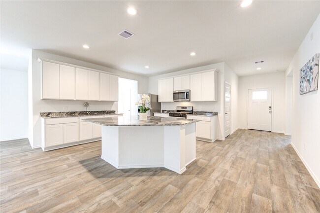 Building Photo - 2913 Misty Elm Ln