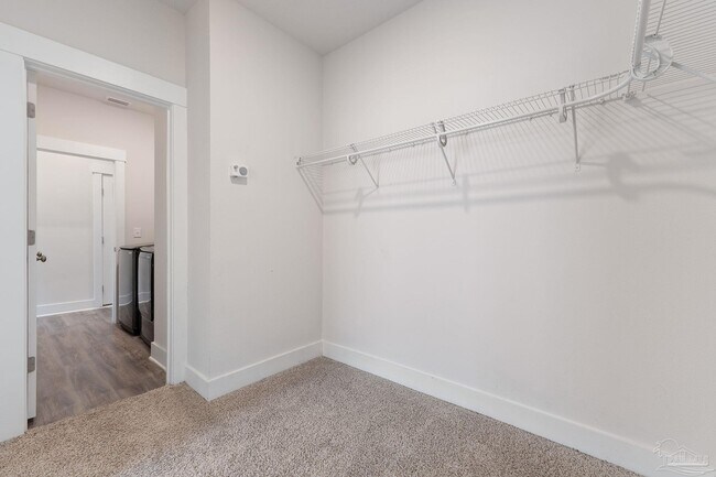 Building Photo - 7068 Whitetail Run Dr