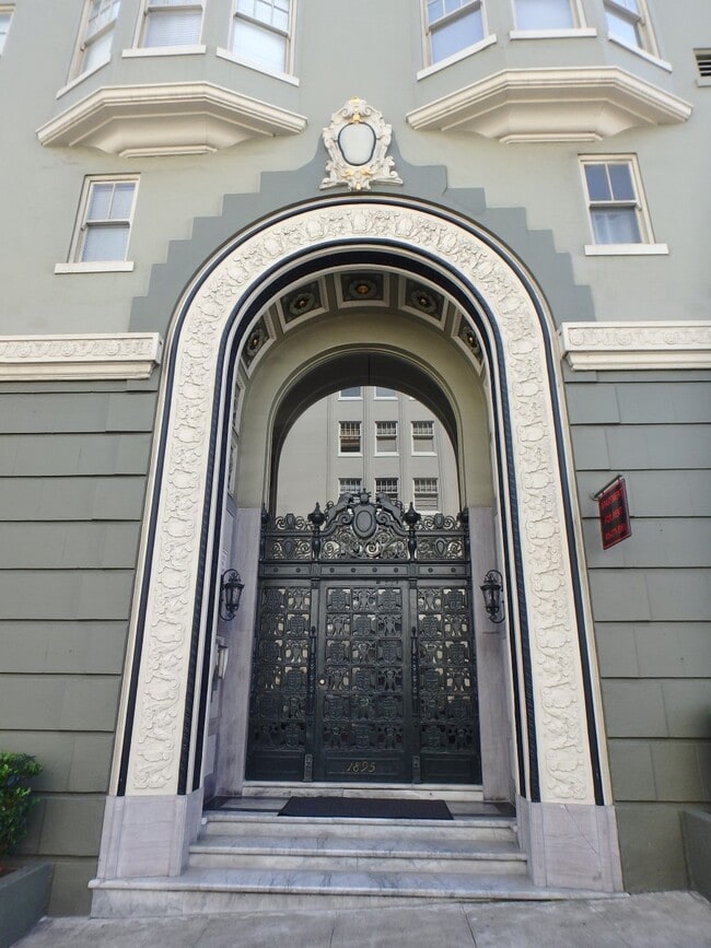 Building Photo - 1895 Jackson St