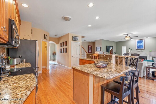 Building Photo - 40 Vischer Ferry Rd