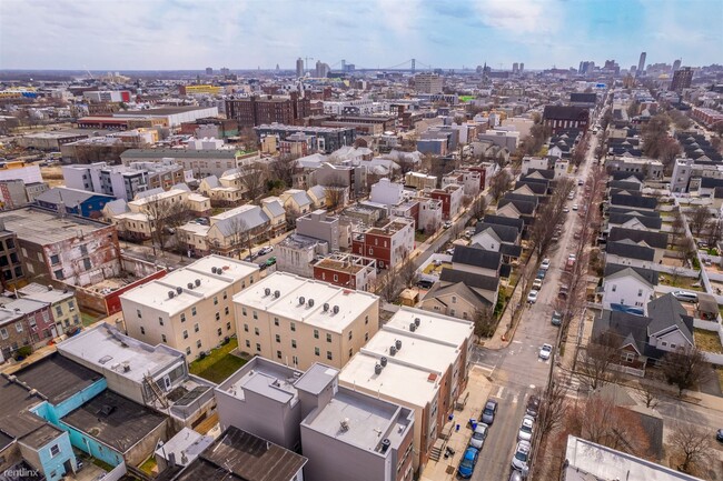 Building Photo - 2 br, 2 bath 4plex - 699 W BERKS ST Unit 103