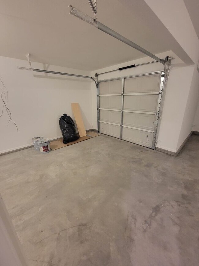 Building Photo - Stunning New Construction Simmons Home - 5 Bed 3 Bath - Pond View!