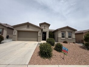 Building Photo - Luxury Single Story 3 Bedroom Plus Office / Sitting Room Recent Construction Available in Exclusi...