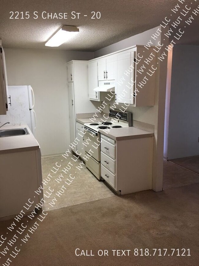 Building Photo - 2215 S Chase St