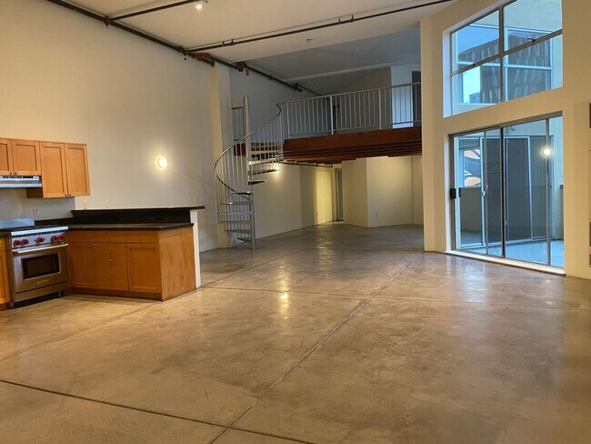 Building Photo - Mariposa Street 1020