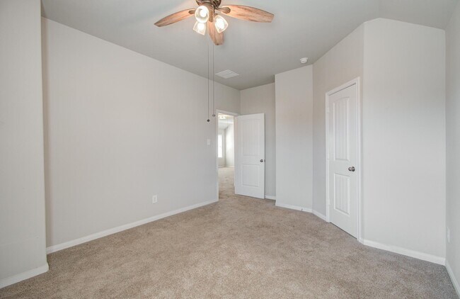 Building Photo - 3514 Vivaldi Dr