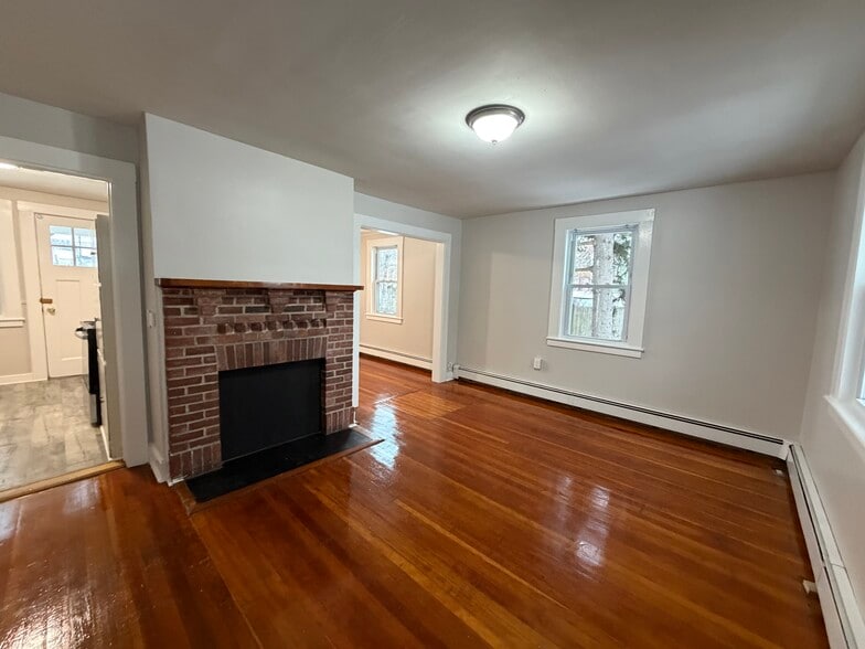 Building Photo - 34 Grand Ave